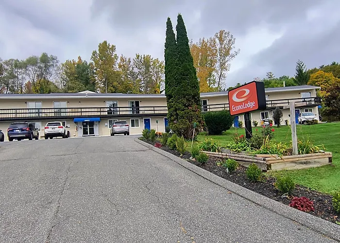 Econo Lodge Lee - Great Barrington