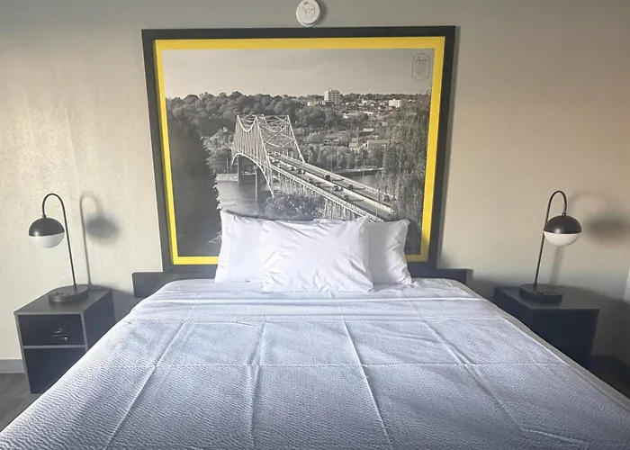 Super 8 By Wyndham Birmingham