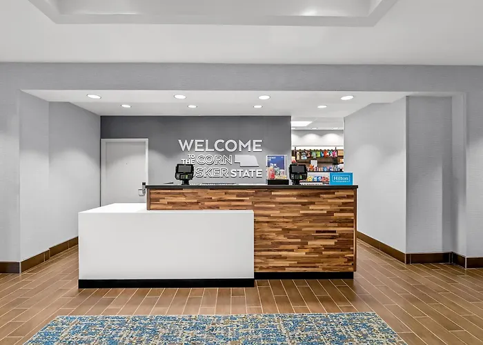 Hampton Inn Omaha/West Dodge Road, Old Mill