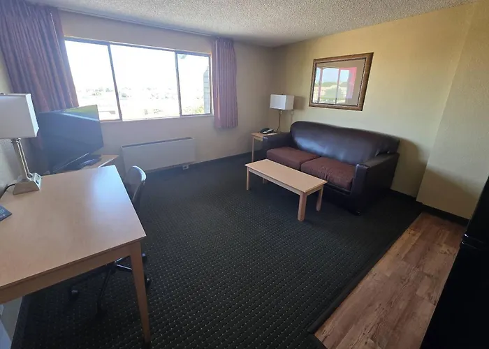 Oxnard Inn Lancaster