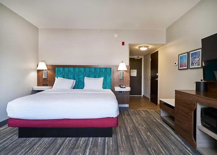 Hampton Inn & Suites Salinas