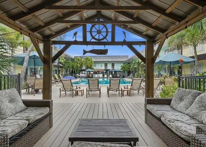 Island House Resort Hotel