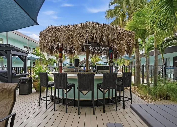 Island House Resort Hotel