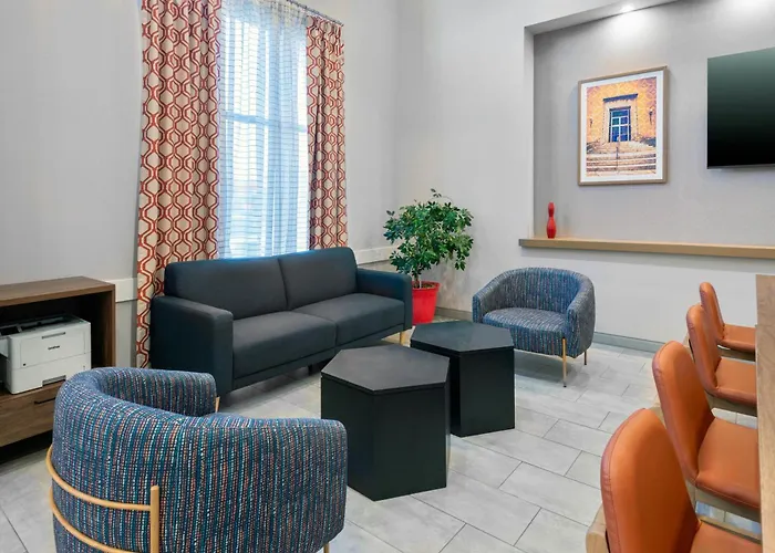 Hampton Inn & Suites Springfield Downtown