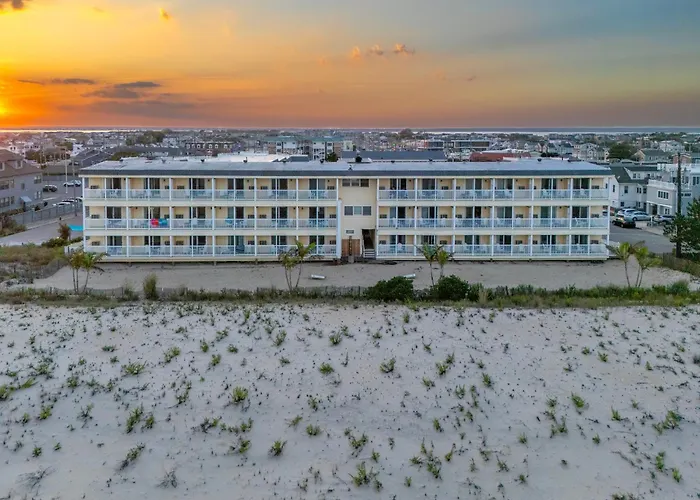 Drifting Sands Oceanfront Hotel