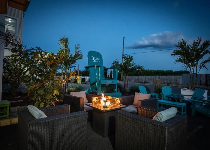 Drifting Sands Oceanfront Hotel