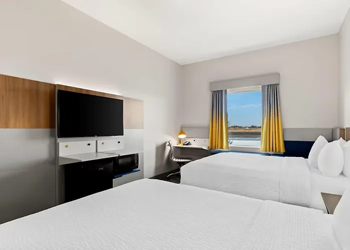 Holiday Inn Express & Suites George - Quincy South By Ihg