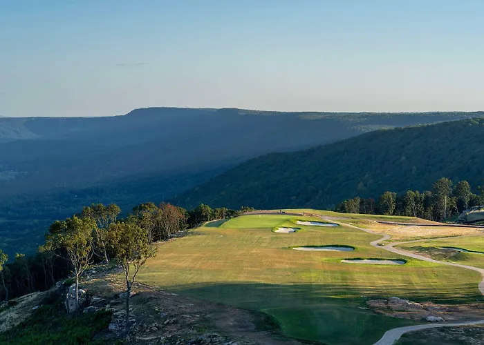 Cloudland At Mclemore Resort Lookout Mountain, Curio By Hilton