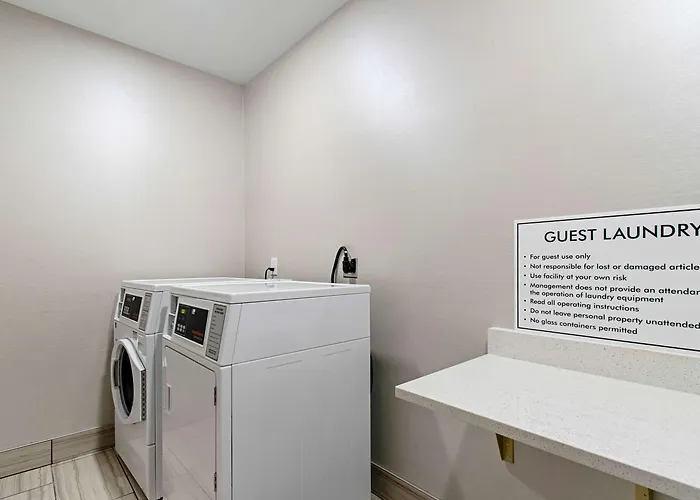 Comfort Suites Grove City - Columbus South