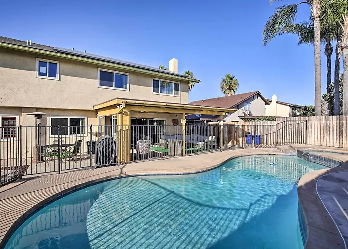 'Breeze By The Pool' Chula Vista Home W/ Game Room