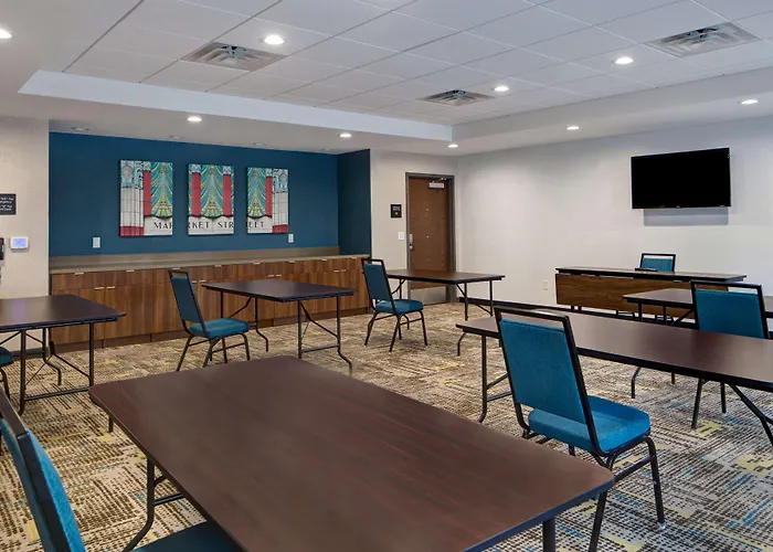 Hampton Inn & Suites Deptford, Nj
