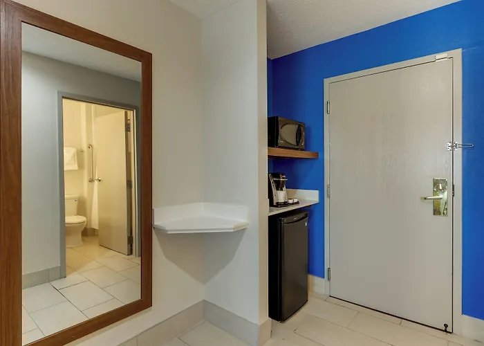 Holiday Inn Express - Cincinnati North - Monroe By Ihg