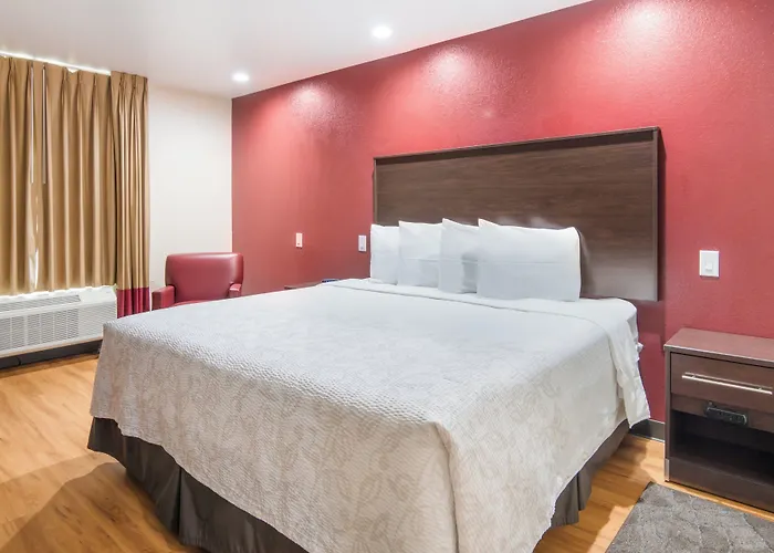 Red Roof Inn Plus+ Fort Worth - Burleson