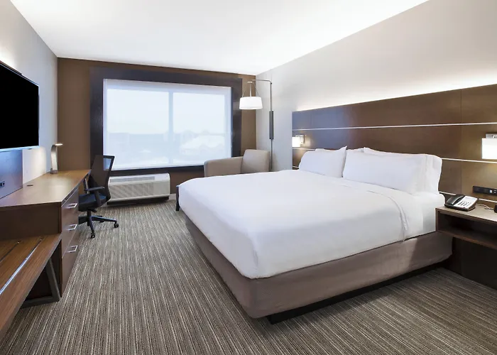 Holiday Inn Express & Suites Okemos - University Area By Ihg
