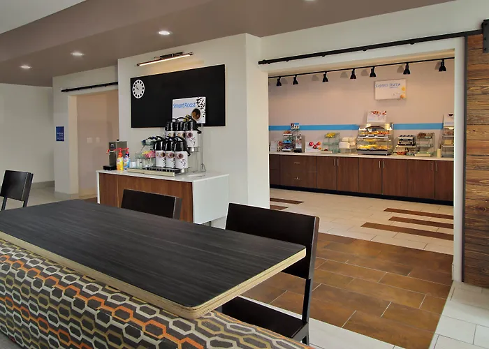 Holiday Inn Express & Suites - Brookshire - Katy Freeway By Ihg