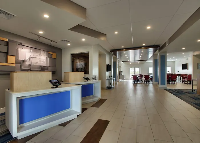 Holiday Inn Express & Suites Lancaster East - Strasburg By Ihg