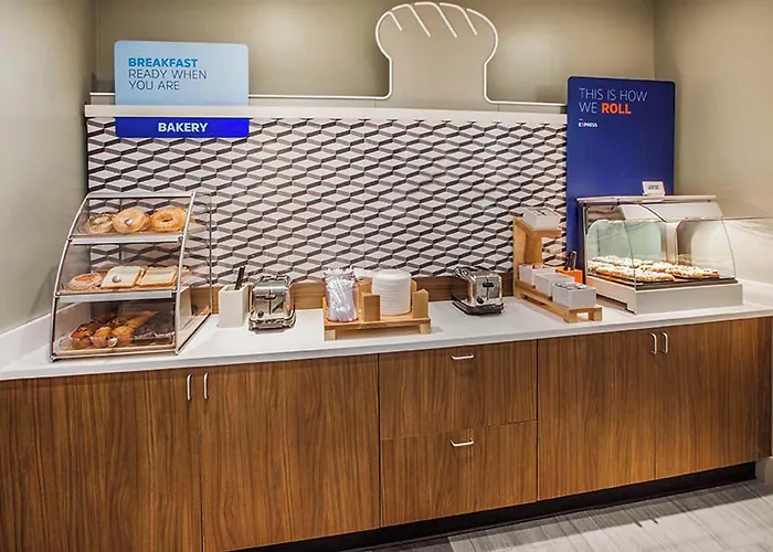 Holiday Inn Express & Suites Uniontown By Ihg