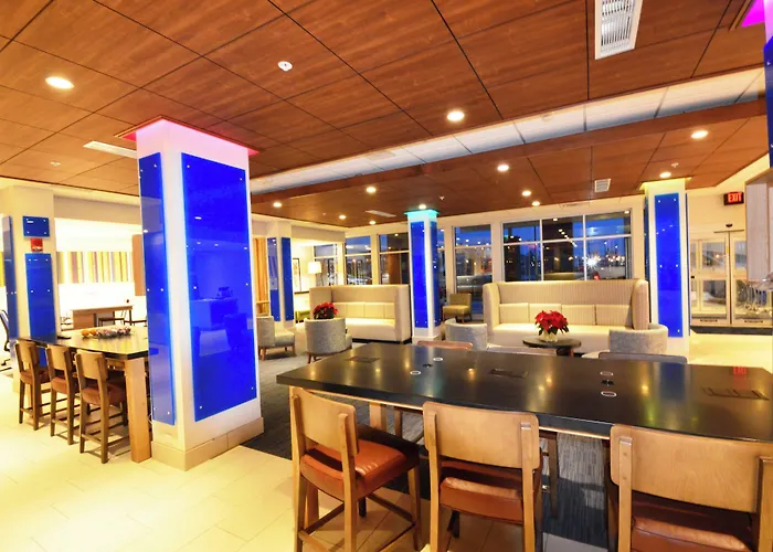 Holiday Inn Express & Suites Toledo South - Perrysburg By Ihg