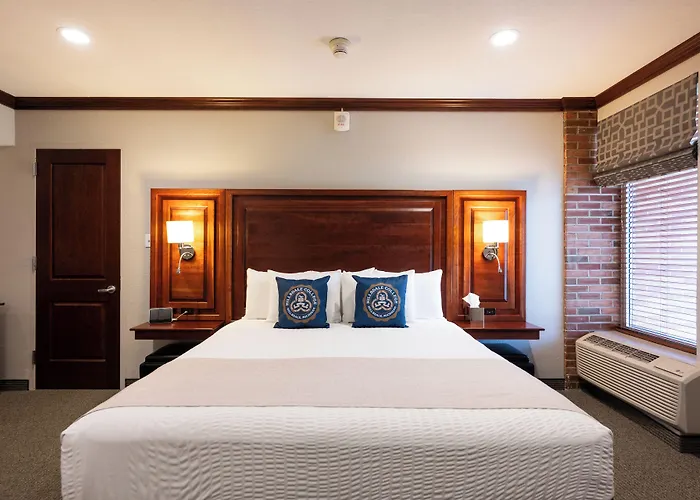 Hillsdale College Dow Hotel And Conference Center