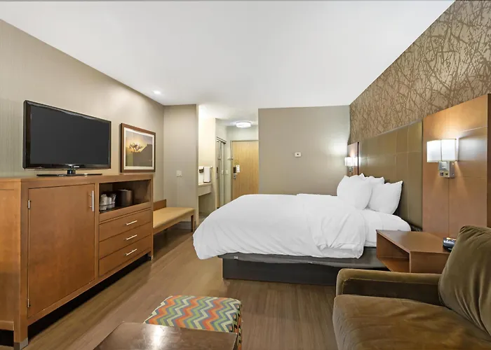Best Western Plus Cottontree Inn