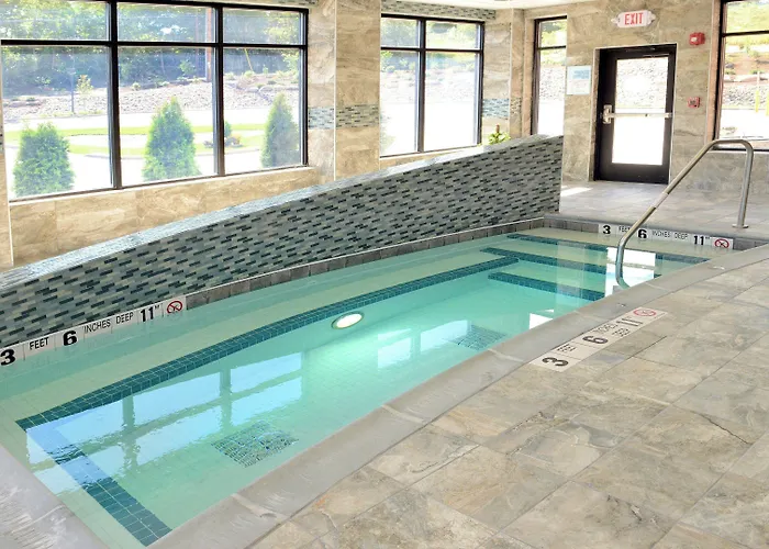Holiday Inn Express & Suites Geneva Finger Lakes By Ihg