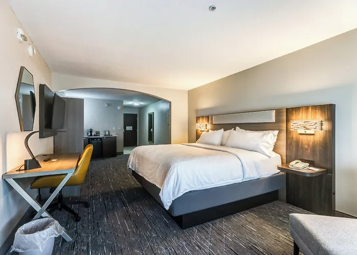 Holiday Inn Express Hotel & Suites Salina By Ihg