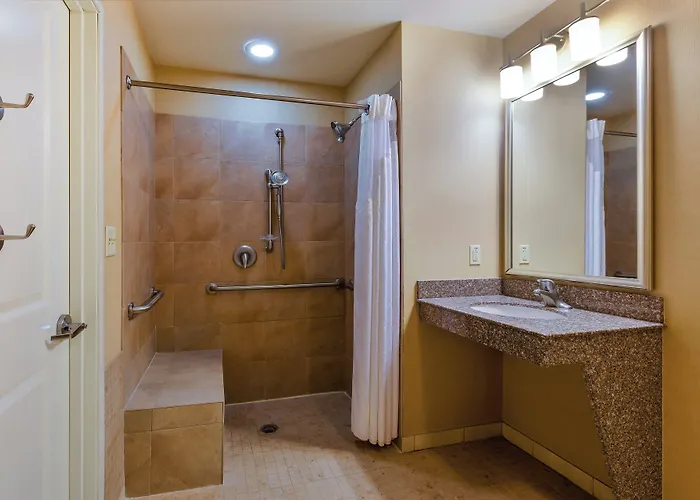 Holiday Inn Express And Suites Alpine By Ihg