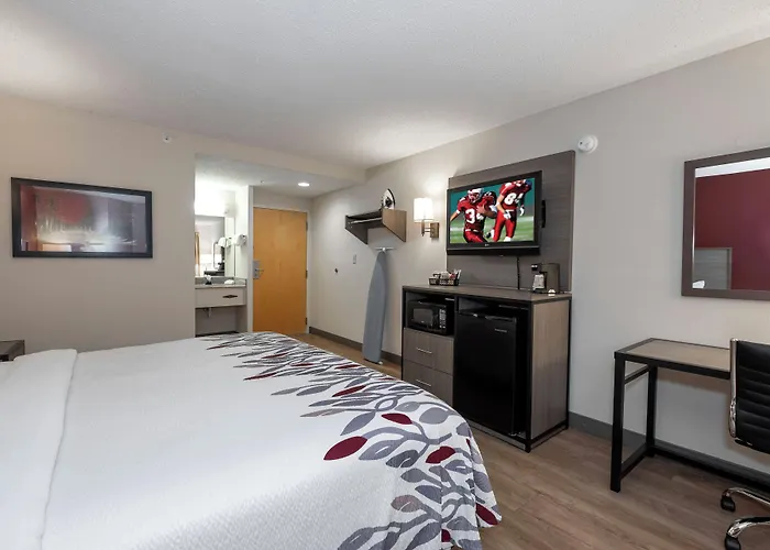 Red Roof Inn Clifton Park
