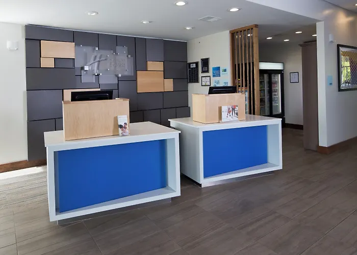 Holiday Inn Express Hotel & Suites Bay City By Ihg