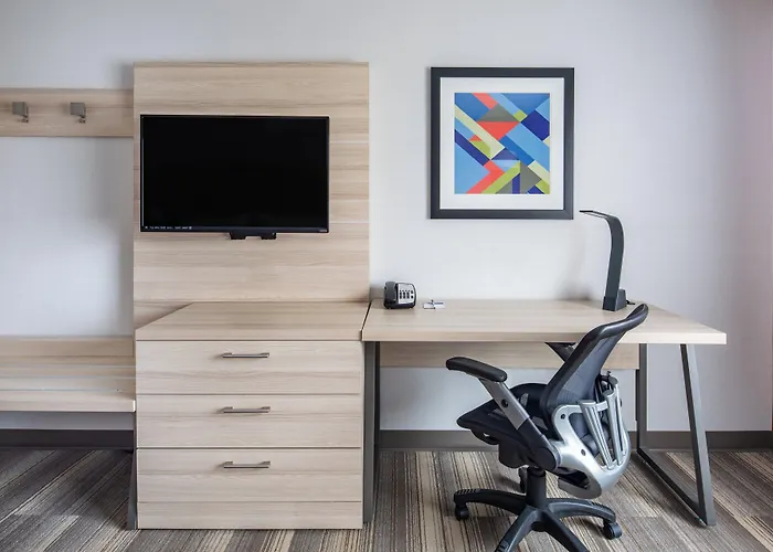 Holiday Inn Express Ontario By Ihg