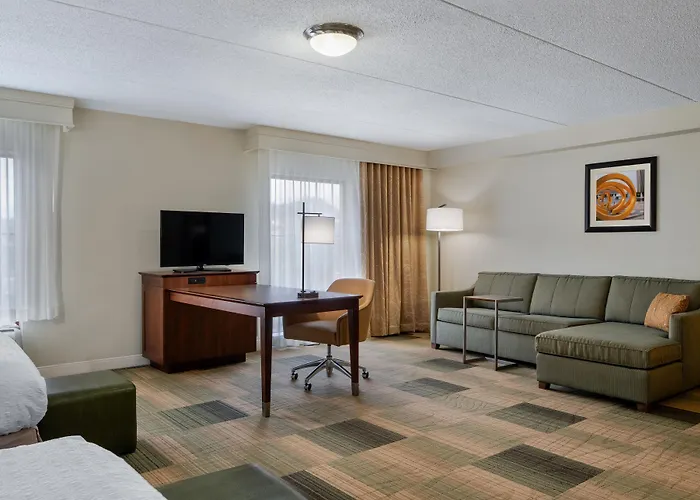 Hampton Inn & Suites Albany-Downtown