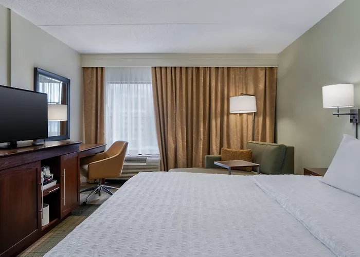 Hampton Inn & Suites Albany-Downtown