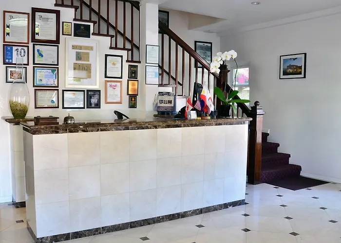 El Primero Hotel
