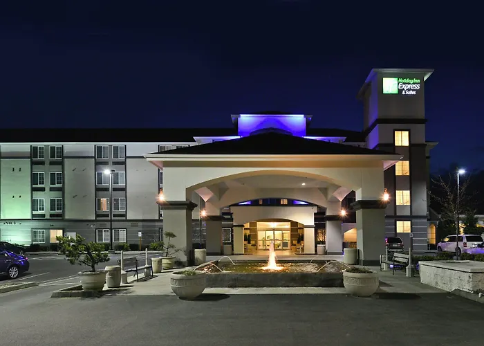Holiday Inn Express & Suites Tacoma South - Lakewood By Ihg