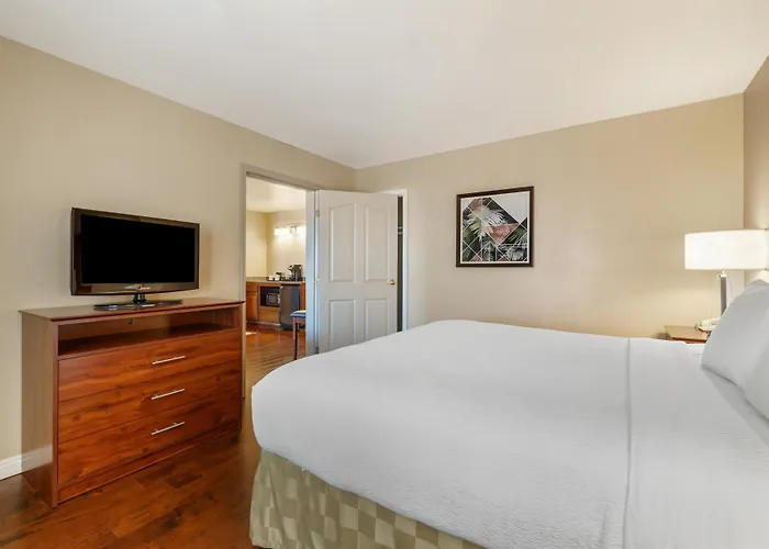 Best Western Plus John Jay Inn & Suites