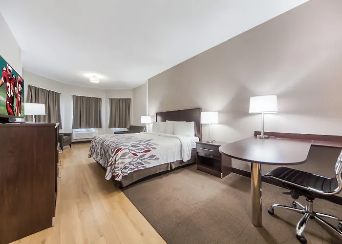 Red Roof Inn Plus Omaha - Council Bluffs