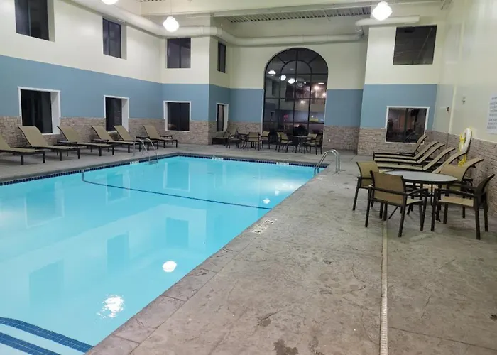 Holiday Inn Express & Suites Buffalo Airport, Ny