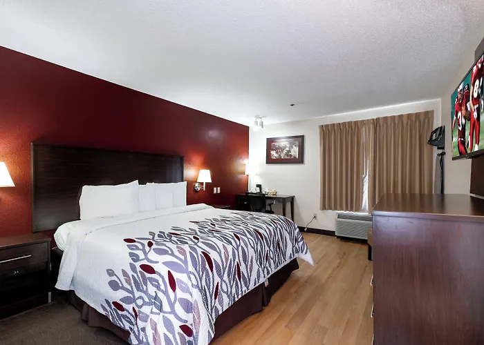 Red Roof Inn & Suites Dover Downtown