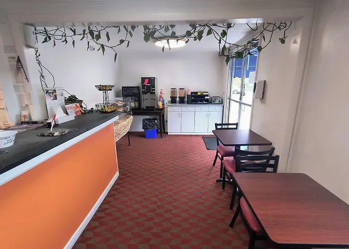 Econo Lodge Lee - Great Barrington