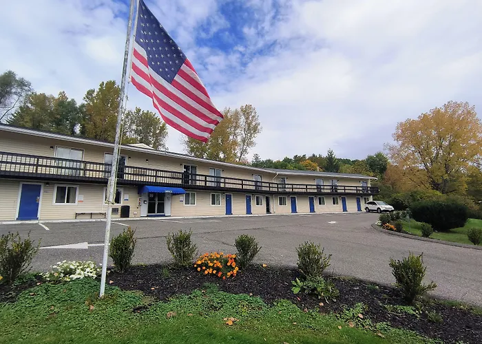 Econo Lodge Lee - Great Barrington