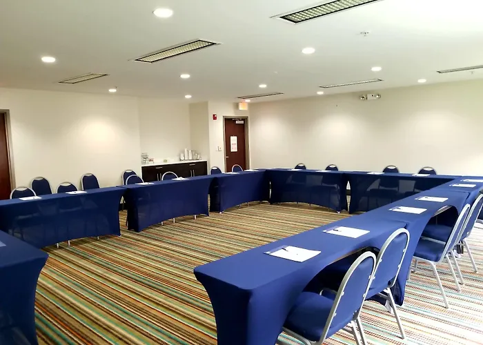 Holiday Inn Express Hotel & Suites Mebane By Ihg