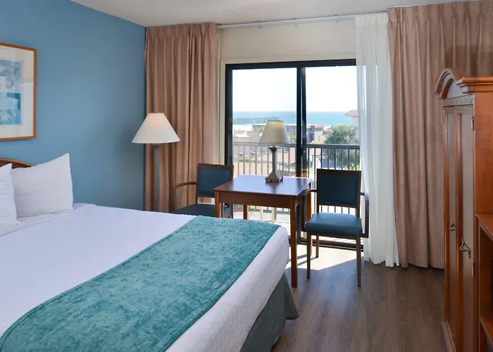 Edgewater Inn And Suites