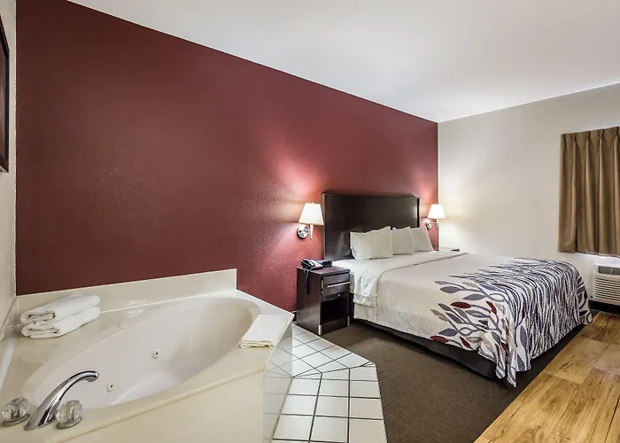 Red Roof Inn St Louis - Troy, Il