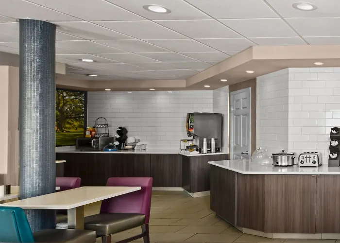 La Quinta Inn & Suites By Wyndham Jackson Airport - Pearl