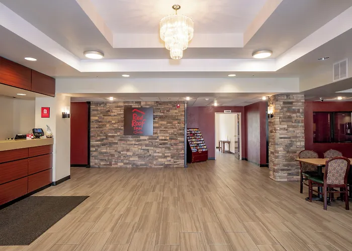 Red Roof Inn & Suites Indianapolis Airport