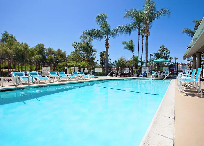 Holiday Inn Express Hotel & Suites San Diego-Escondido By Ihg