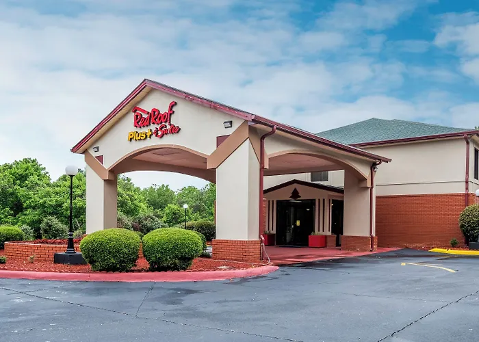 Red Roof Inn Plus+ & Suites Opelika