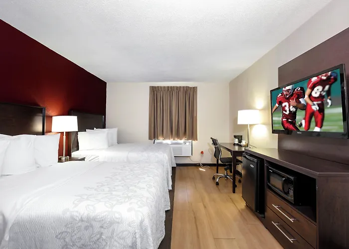 Red Roof Inn Plus+ & Suites Opelika
