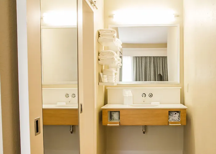 Hampton Inn Charleston-Daniel Island