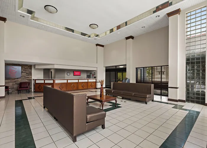 Red Roof Inn & Suites Newnan